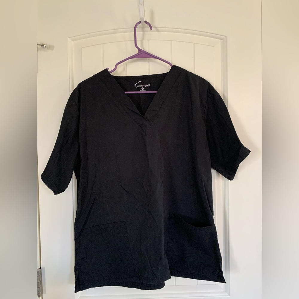 Medium black scrub top